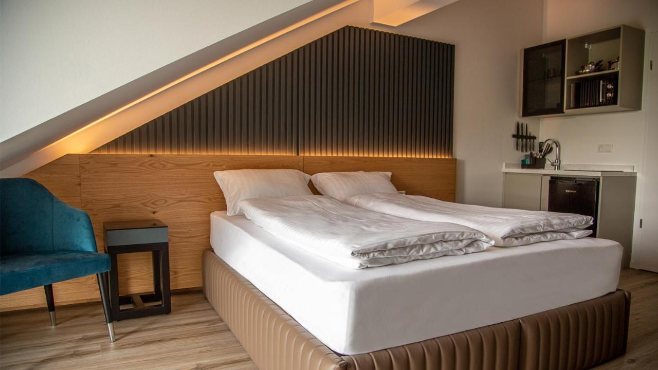 Rheinapart Hotel Und Boardinghouse 보른하임 외부 사진